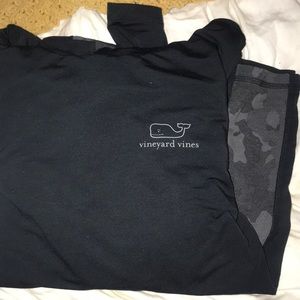 Vineyard vines sweatshirt dark blue